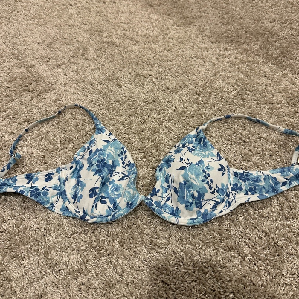 Hollister Blue and White Floral Bikini Top
